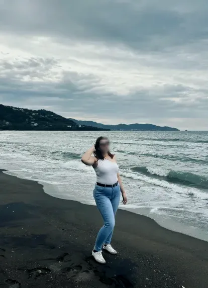 Andrea, 21
