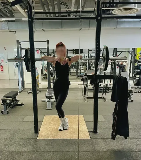 Helena, 37