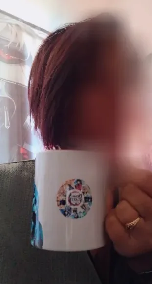 Laura, 40