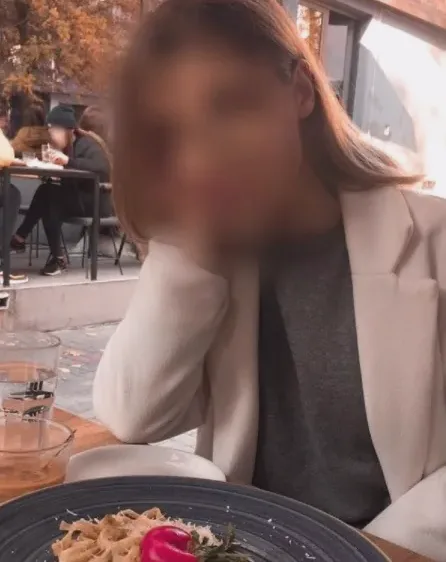 Nadia, 37