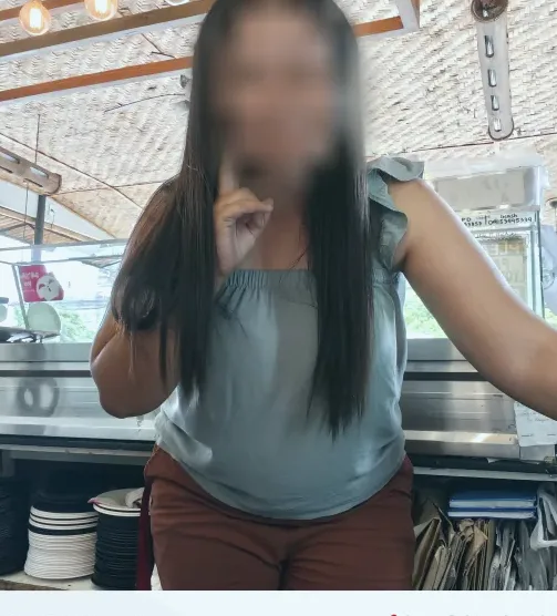 Olivia, 33
